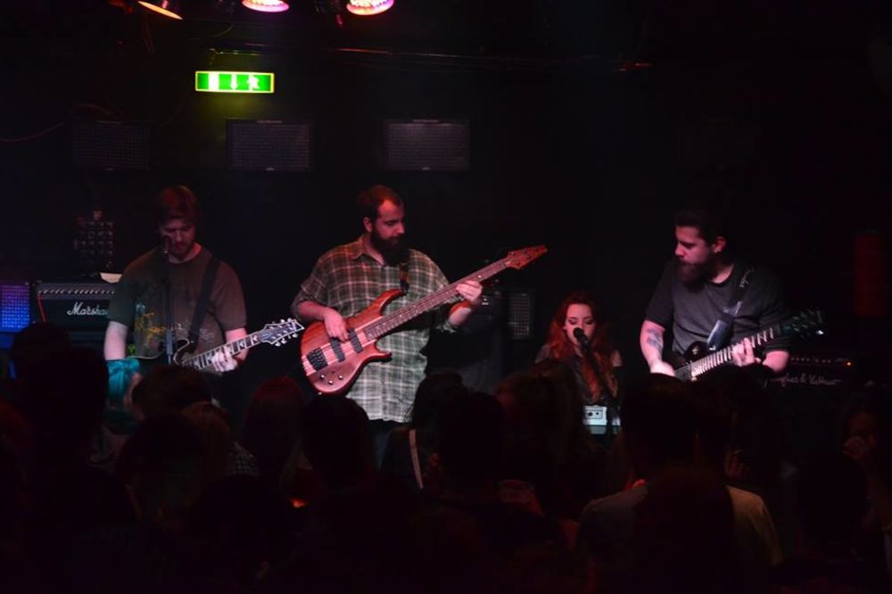 Prava klupska atrakcija: Arctic Monkeys Tribute u Klubu Akademije 28 (VIDEO)