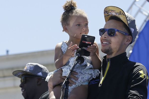 Karijeva ćerka dobila poziv za Dan zaljubljenih, a evo šta kaže njen tata na to! (FOTO) (VIDEO)