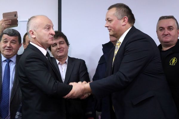 Hrvatska promenila ministra već posle 6 dana: Crnoja leti zbog liste izdajnika (FOTO)