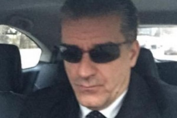 Ovo je advokat iz BG koga je policija uhapsila zbog švercovanja ekstazija! (FOTO)