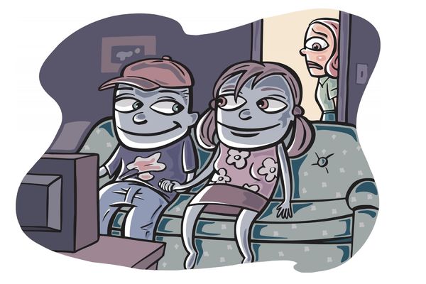 Uhvatila je ćerku (16) u krevetu sa dečakom. Šta mislite da je uradila? (FOTO) (GIF)