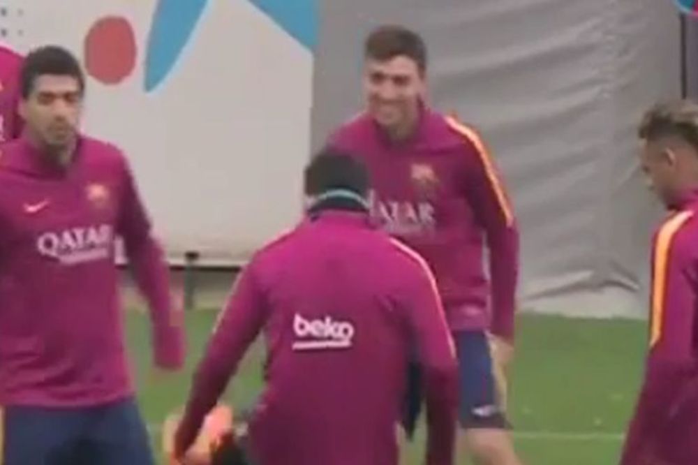 Aloooo Mesi, pa ne smeš to da radiš! (VIDEO)