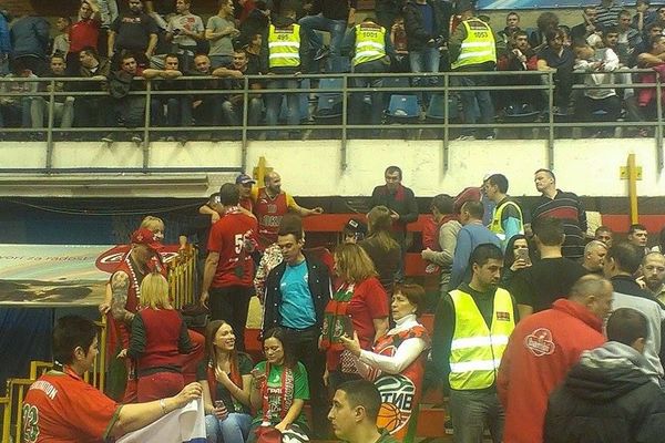 Lokomotiva će imati podršku: Ruski navijači došli u Pionir! (FOTO)