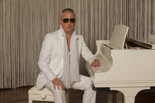 ​ Auuuu! Tviteraš se našalio na račun Saše Matića, a pevač ga elegantno spustio (FOTO) (VIDEO)