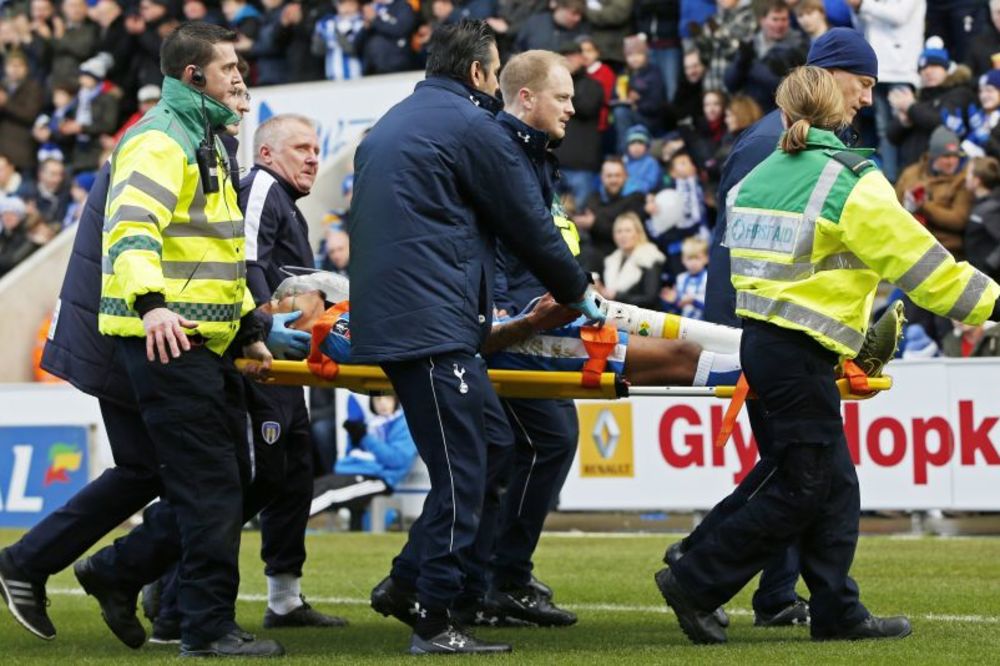 Horor na Ostrvu: Sudarili se igrači, jedan krvario drugi nepomično ležao na zemlji! (FOTO) (VIDEO)