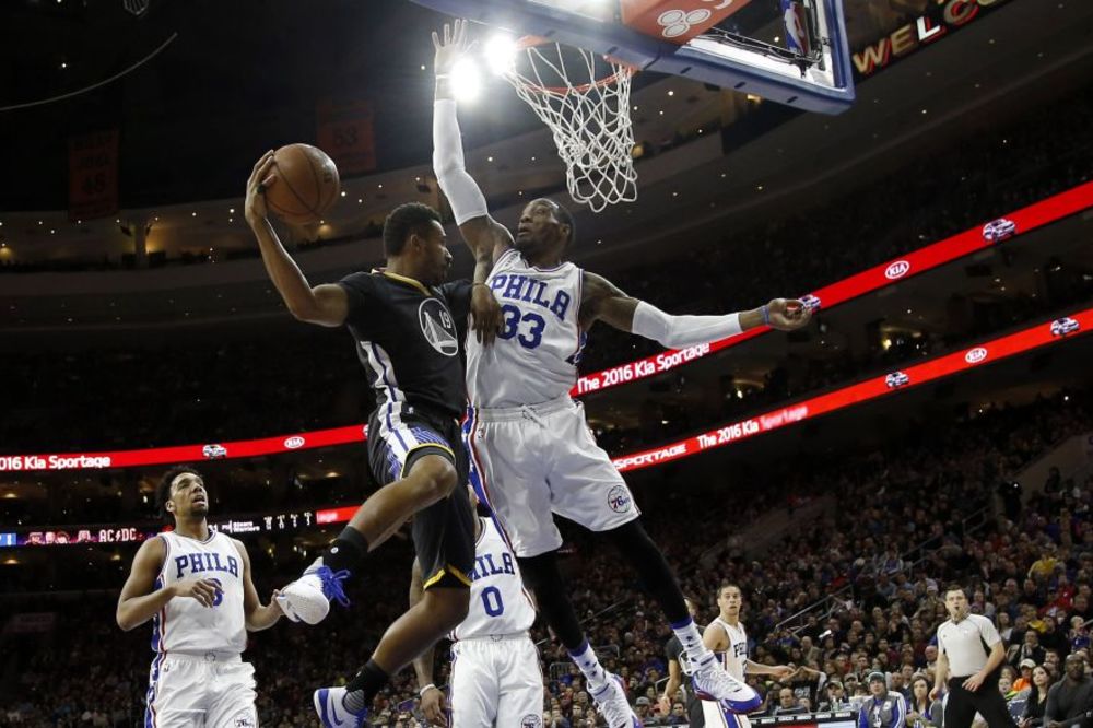 Voriorsi košem sekund pre kraja dobili najgori tim, Bobi neprimetan protiv Lebrona, dabl-dabl Jokića! (VIDEO)