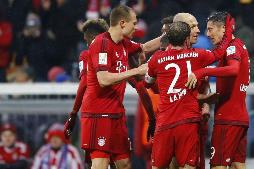 Ništa se ne menja u Minhenu: Bajern pobedio golovima Levandovskog! (VIDEO)