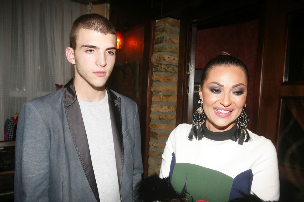 Obožavala sam Cecu, a onda sam upoznala Veljka! Zgrozićete se kad vidite koliko je bahat! (FOTO)