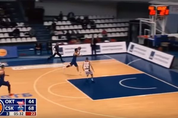 Šta sve njemu pada na pamet: Teo je sada malo kopirao čuvenog Mekgrejdija! (VIDEO)