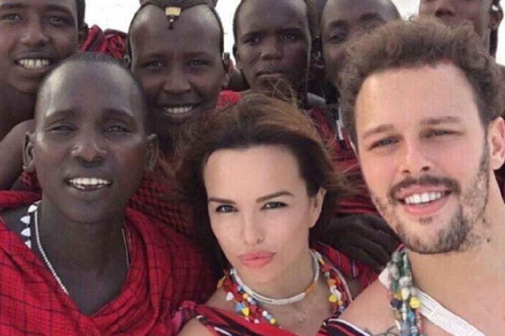 Masai Seve: Šta rade Mali Keba i pevačica sa plemenom crnaca na Zanzibaru? (FOTO)