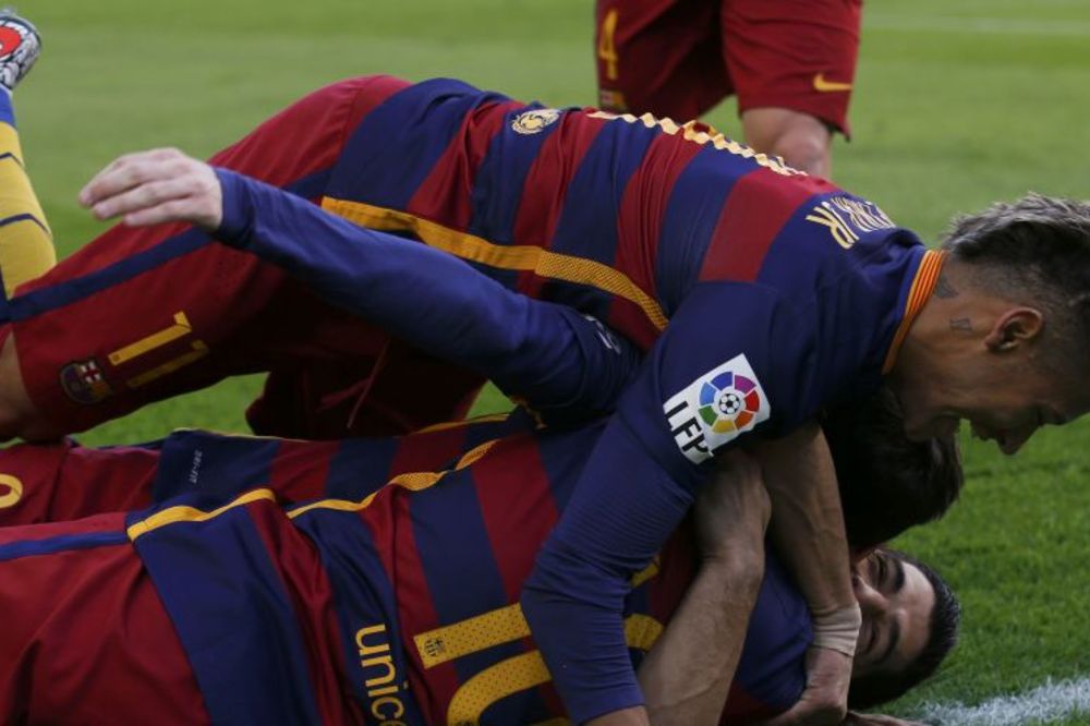 Nejmar odleteo van terena i umalo nije povredio fotografa! (FOTO) (VIDEO)