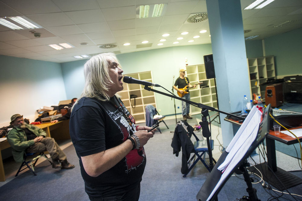 Za Riblju čorbu znate ceo život, ali da ste ovo znali - ne bi ih slušali u životu! (FOTO) (VIDEO)