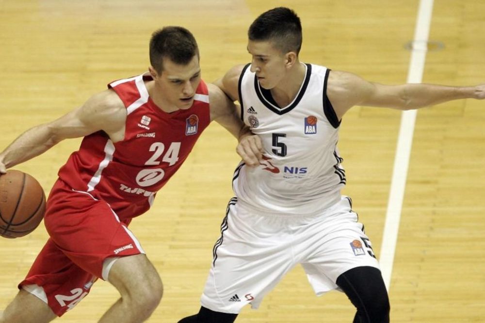 Ko će drugi, ako ne on: Poruka igrača Partizana bratu iz Zvezde koji je doživeo tešku povredu!