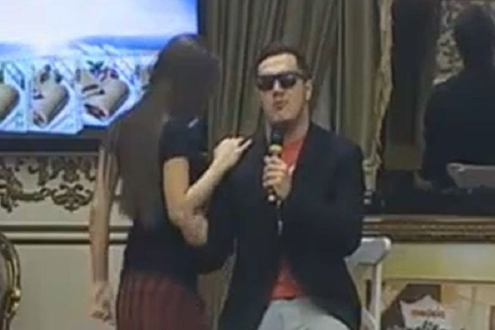 Dno dna! Gastoz ismevao Sašu Matića jer je - slep! (VIDEO)