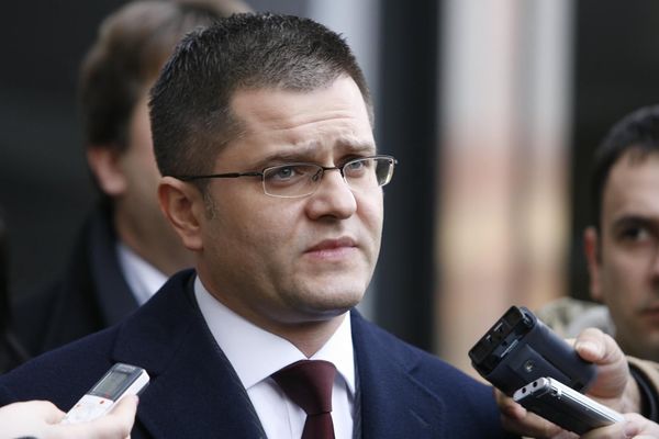 Da li je ovo moguće: Rusi pokušali da otruju Vuka Jeremića?!