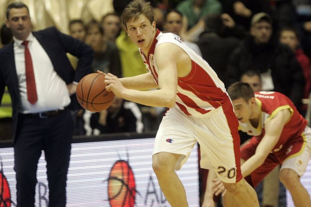 Tinejdžer potpisao ugovor sa Zvezdom! (FOTO)