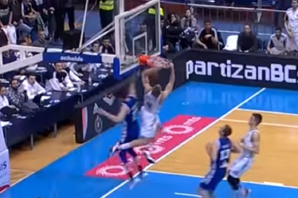 Murić zalepio na poster igrača Zadra, a Pionir je eksplodirao! (VIDEO)
