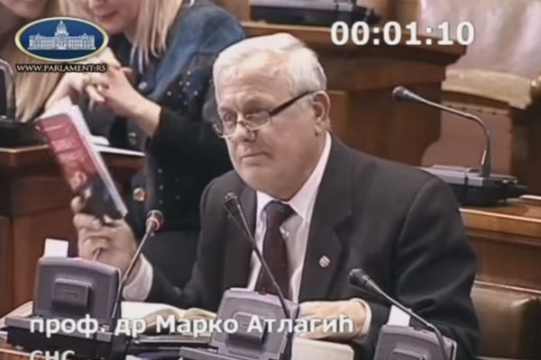 Ko nama vodi zemlju: Umesto da se bave Zakonom, u Skupštini pričaju ko se IZVINUO!