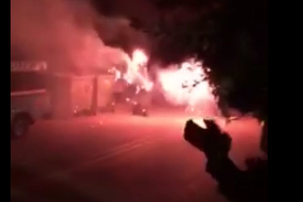 Navijači Panatinaikosa bakljadom dočekali svoje košarkaše i oduševili Raduljicu! (VIDEO)