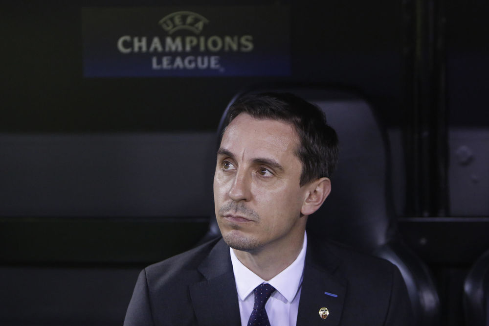 Brutalan doček za Nevila u Valensiji posle još jednog poraza! (FOTO)