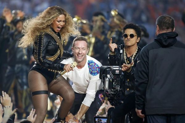 Vrelo, vrelije, Bijonse: O njenom izazovnom nastupu na Superboulu će se tek pričati! (FOTO) (VIDEO)