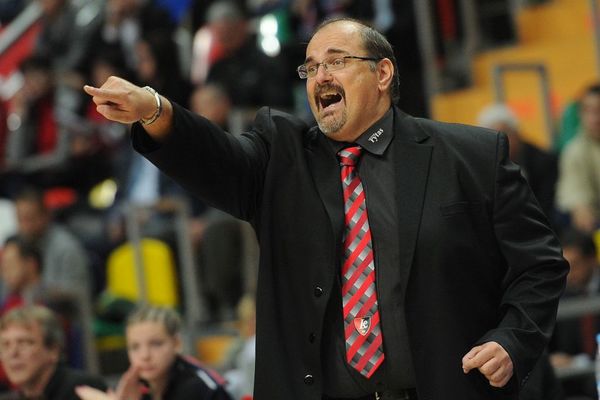 Nisu ludi da ga menjaju: Džikić ostaje u Partizanu do 2018. godine!