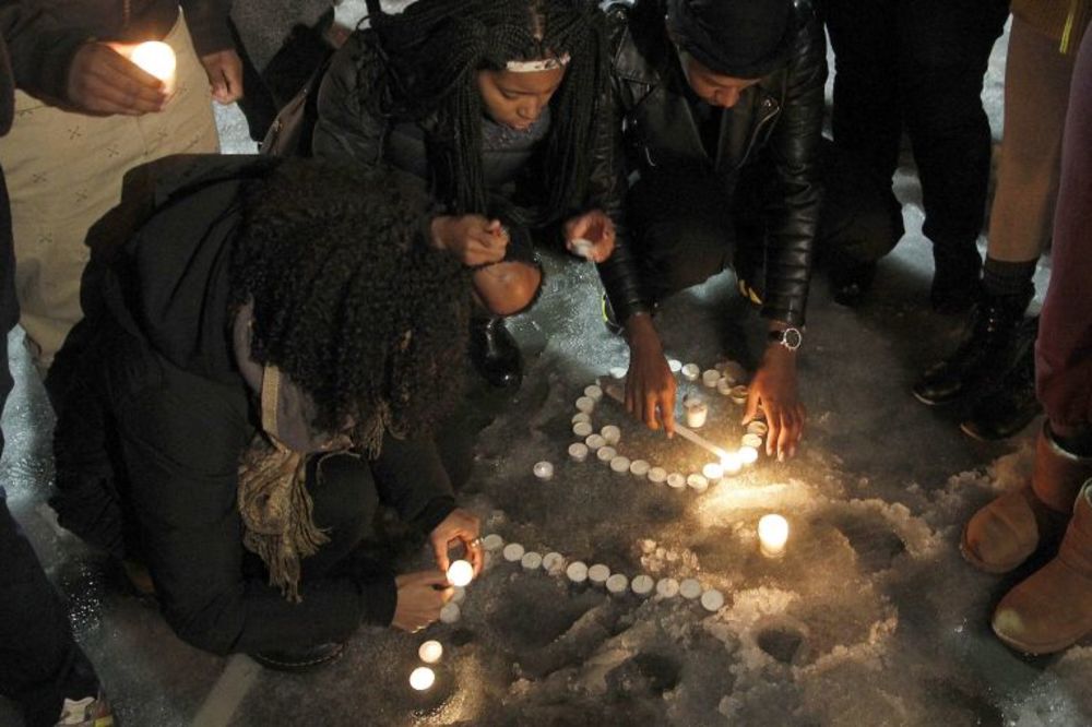 Ubio crnog tinejdžera i njegovog druga, pa traži 10 miliona dolara odštete (VIDEO)