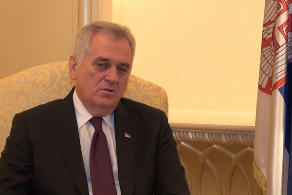 Toma je za sve strane sveta: Istok nam u srcu, a želimo da živimo kao Zapad!