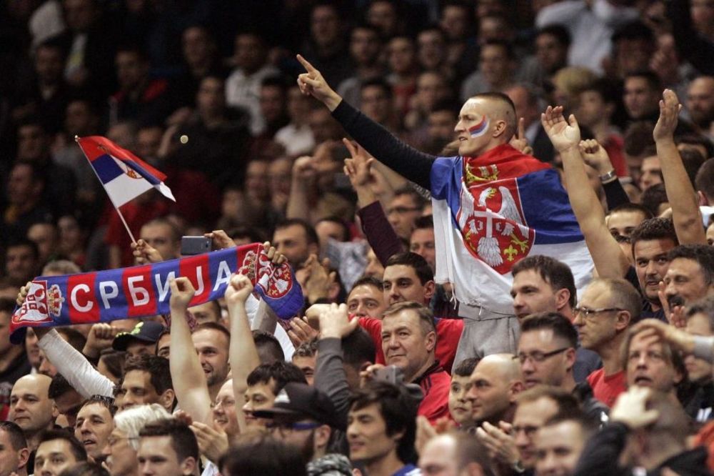 Nestvarno je kako jako zvuči Bože pravde kada je peva cela Arena! (VIDEO)