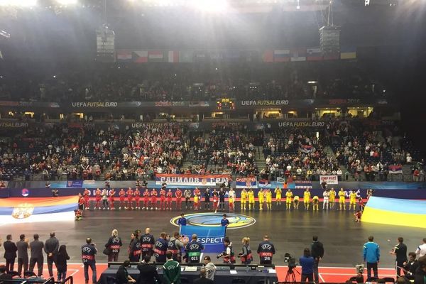 Tresle su se tribine Arene od eksplozije koja je nastala posle pobedničkog gola Srbije! (VIDEO)