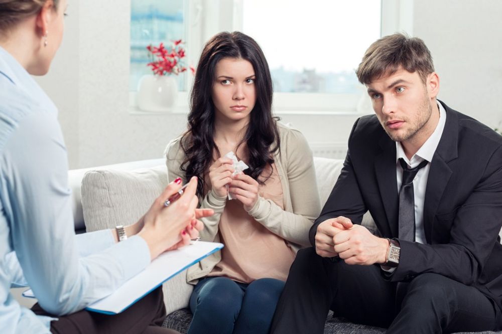 Pazite šta pričate partneru jer ćete zbog toga danas biti ostavljeni (GIF)