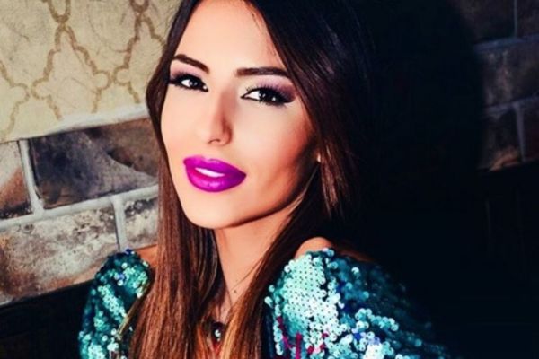 Kad Anastasija zatrese guzom, ceo klub samo u nju gleda! (VIDEO)