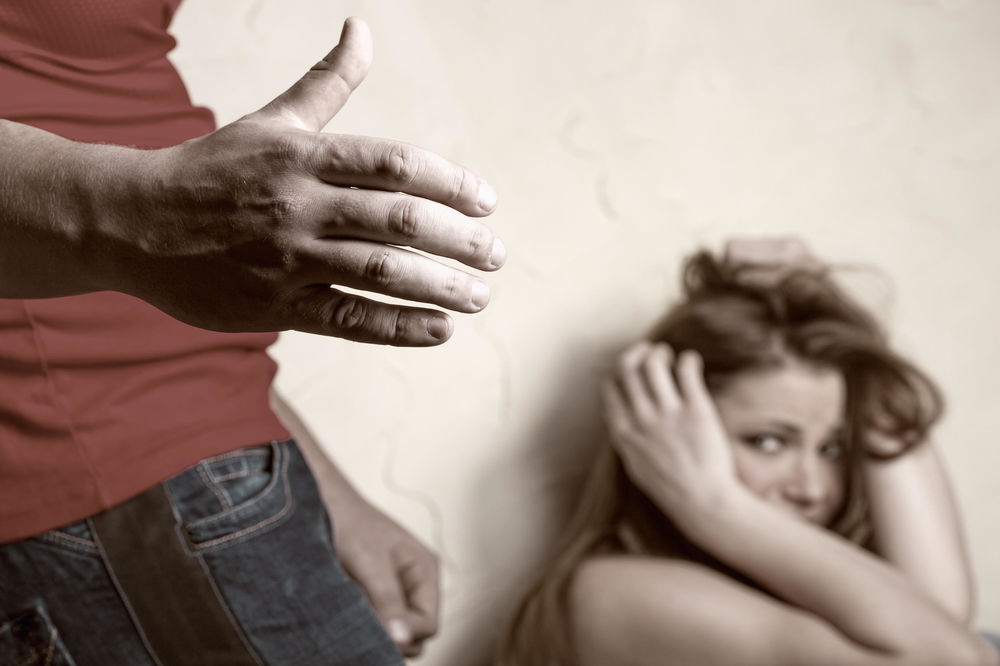 Horor kod Subotice: Ženu terao da gleda kako joj siluje ćerku!