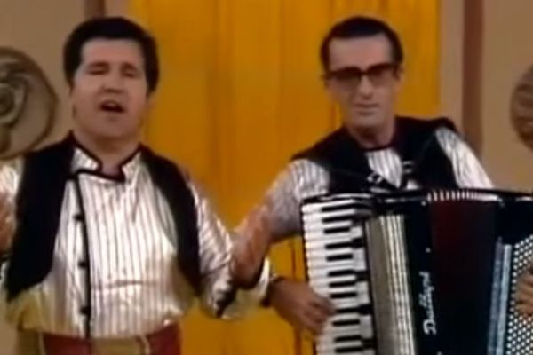 Mujo kuje najlepše note: Na ovoj televiziji možete da slušate samo sevdalinke! (FOTO) (VIDEO)