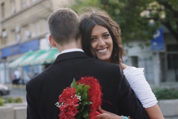 Sećate se nje? Evo gde možete da nađete Lutku iz spotova SARS!