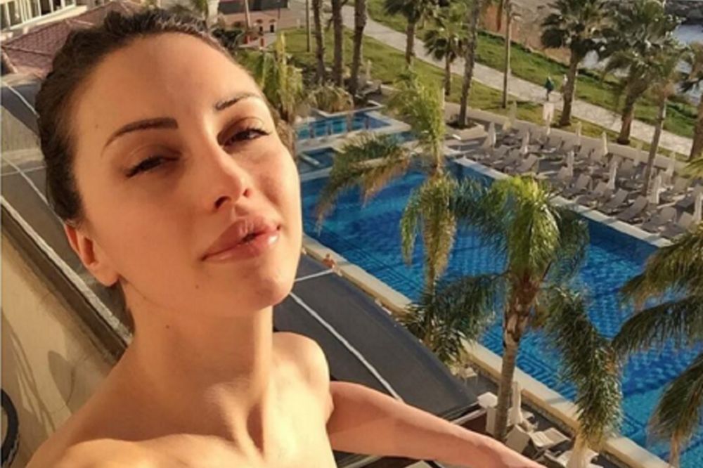 Zvezda dobila pojačanje na Kipru: Lepotica kao rođendanski poklon! (FOTO)