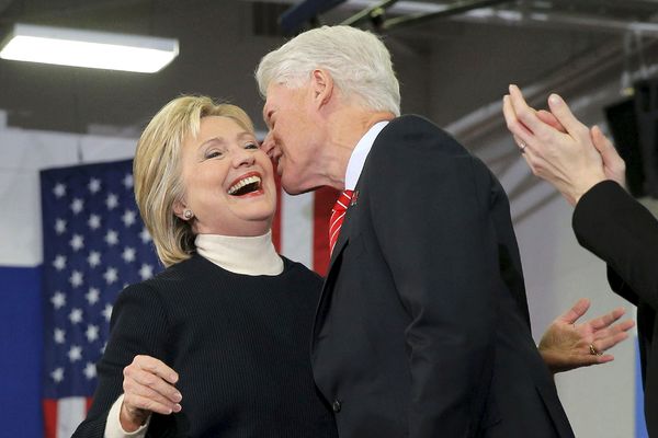 Bil konačno priznao: Voleo bih da nisam u braku sa Hilari! (VIDEO)