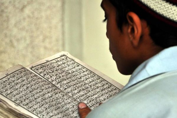 Kuran vs Biblija: Koja sveta knjiga propagira više nasilja?