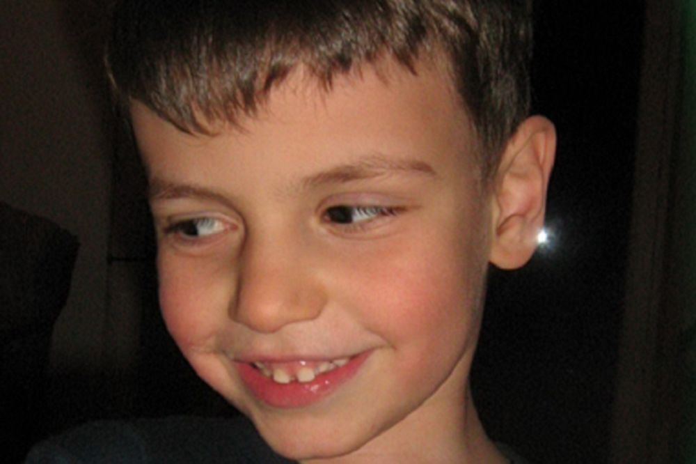 Srbijo, probudi se! Malom Veljku je potrebna pomoć, vaše malo njemu je sve!