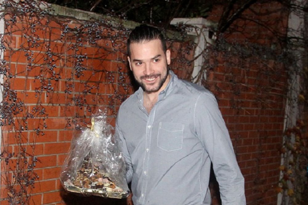 Pogledajte kako je najpoželjniji muškarac u Srbiji izgledao nekada (FOTO)