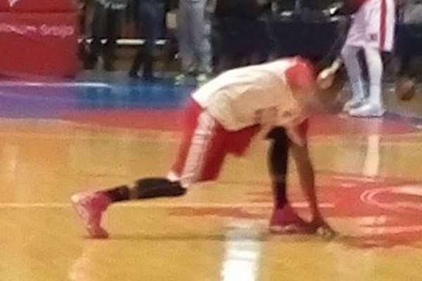 Uzalud mu sve kad Delije zagrme: Košarkaš Cedevite slušalicama protiv navijača! (FOTO)