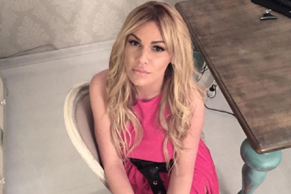 Jedna je mama: Ovo što je uradila ćerka Nataše Bekvalac izmamiće mnogima suze na lice (FOTO)