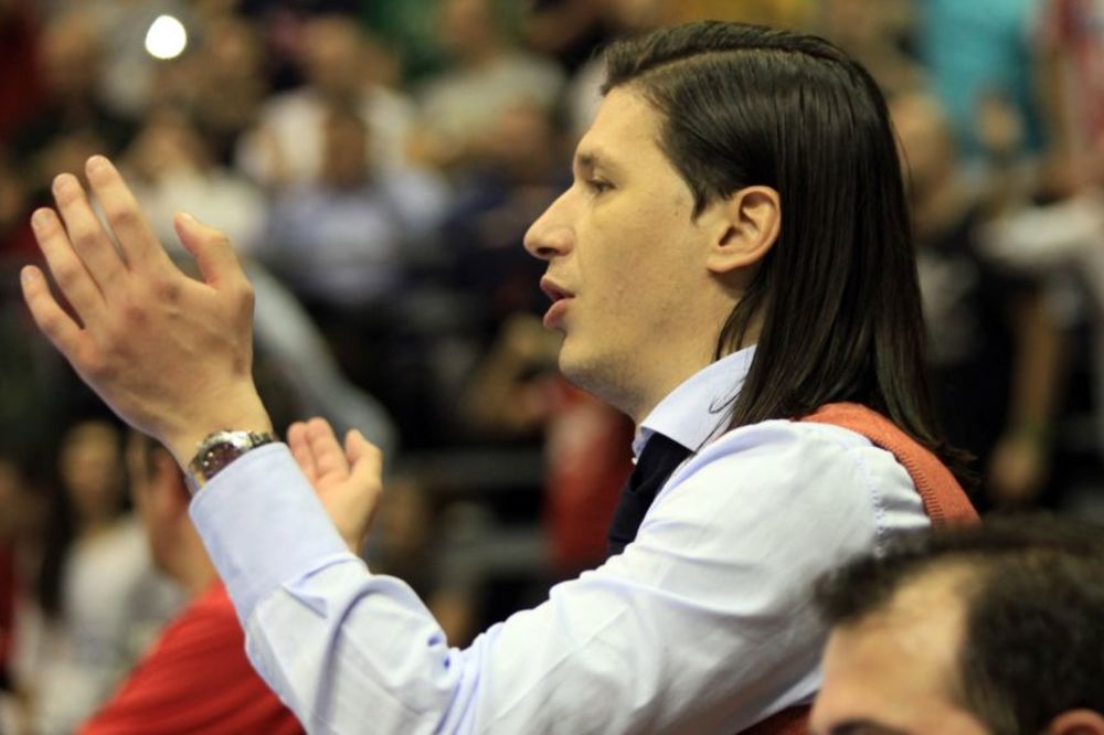 Pantela prepoznao pesmu Delija i uz osmeh zapevao: Kako je dobro videti vas opet! (VIDEO)