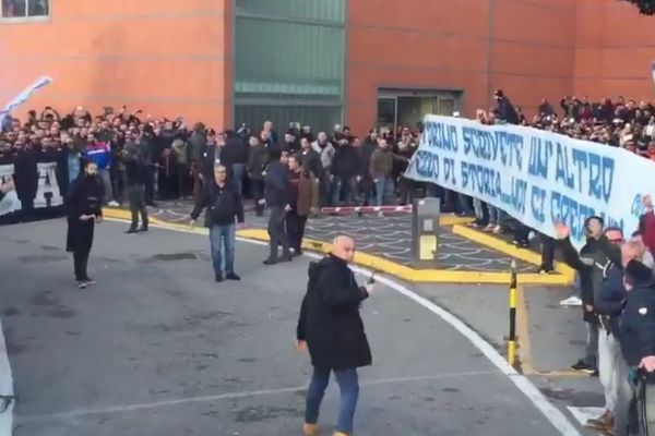 Koja ekipa je imala ovakav ispraćaj pred utakmicu koja odlučuje o tituli? (VIDEO)