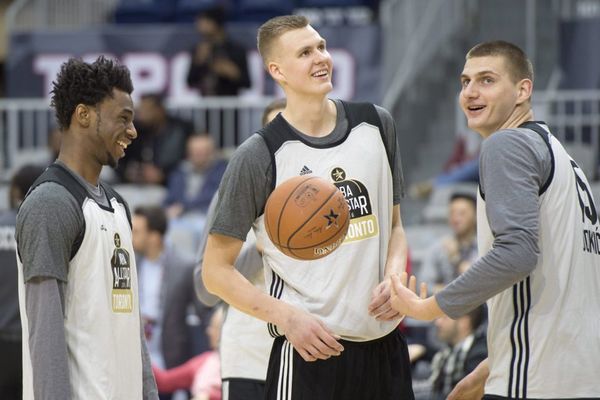 Dominirali Levin, Vigins i Porzingis, Jokićev solidan učinak na Ol staru! (VIDEO)