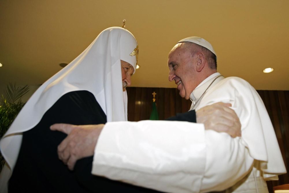 Istorijski susret u Havani: Patrijarh Kiril i papa Franja potpisali deklaraciju o verskom jedinstvu (VIDEO)