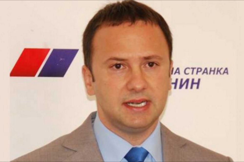 Nepismeni naprednjak poslanik u Skupštini Vojvodine (FOTO)