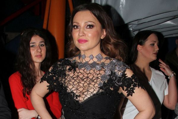 Nina Badrić u zagrljaju najvećeg šmekera Holivuda! (FOTO)