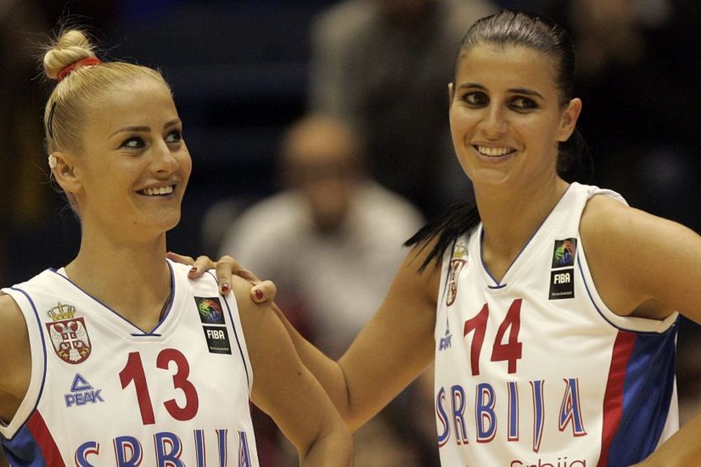 Milicu Dabović je bez teksta ostavio sestrin rođendanski poklon! (FOTO)