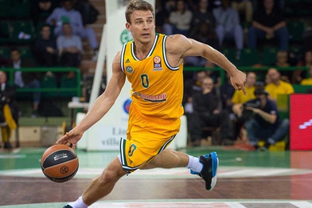 Igrač Limoža počeo da psuje na srpskom - šta gledaš koji... (FOTO)